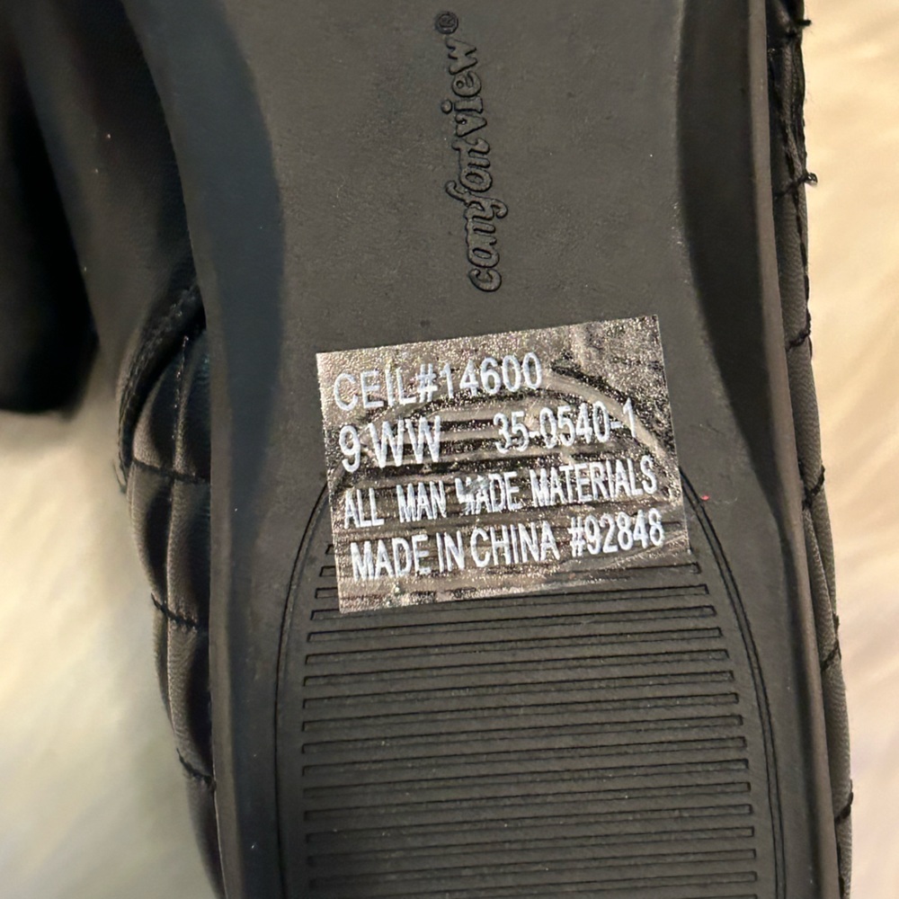 Comfortview Ceil Quilted Ankle Booties - Picture 12 of 16